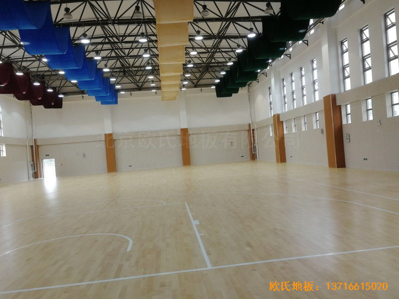 濟南錦繡城小學籃球館運動木地板鋪裝案例1