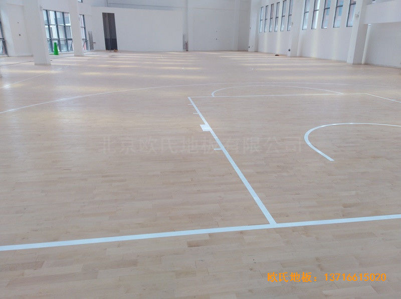 重慶重光小學(xué)籃球館運(yùn)動地板施工案例0