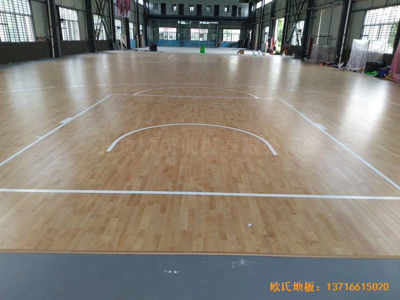 安微淮南開(kāi)發(fā)區(qū)籃球館運(yùn)動(dòng)地板施工案例0