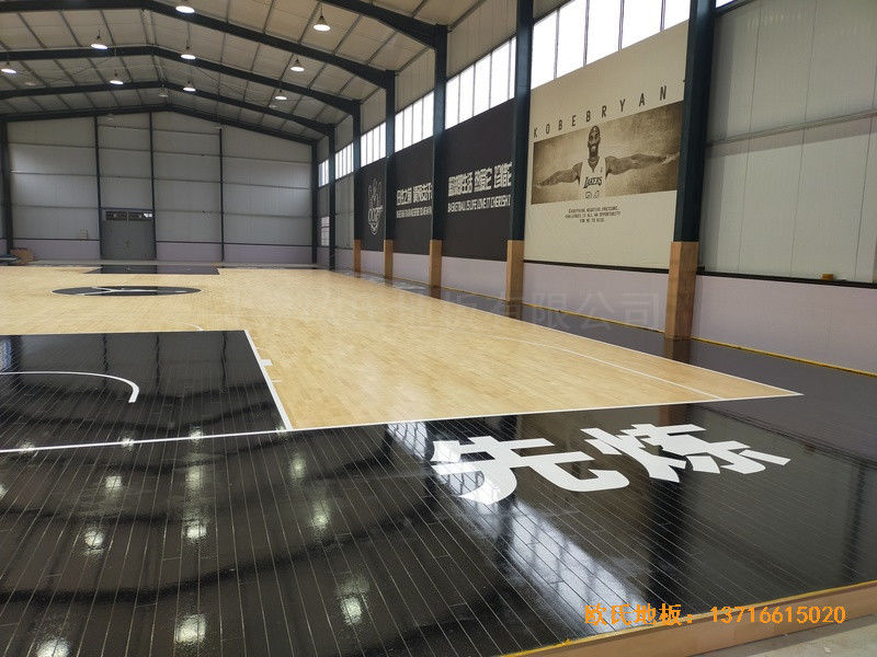山東北環(huán)路平安行駕?；@球館運動木地板鋪設案例0
