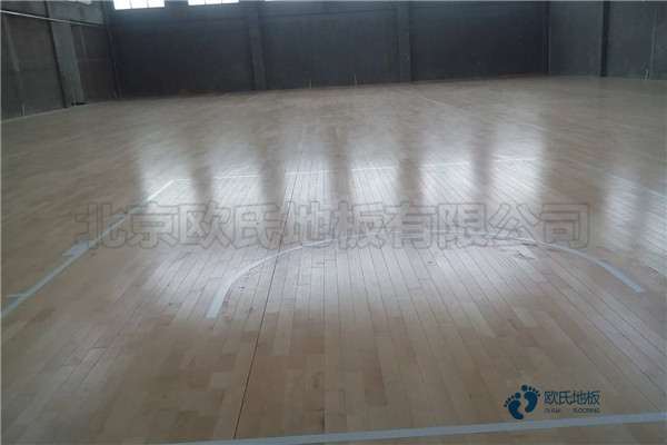 籃球運(yùn)動(dòng)木地板施工費(fèi)用多少錢2